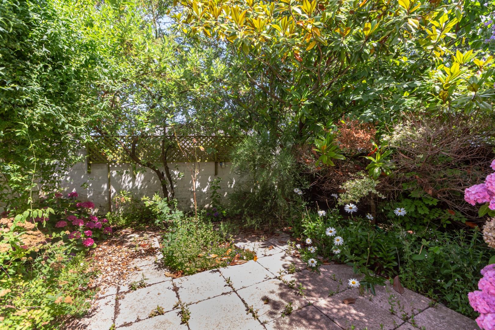 Overland Close, Mumbles, Swansea, SA3 4LR
